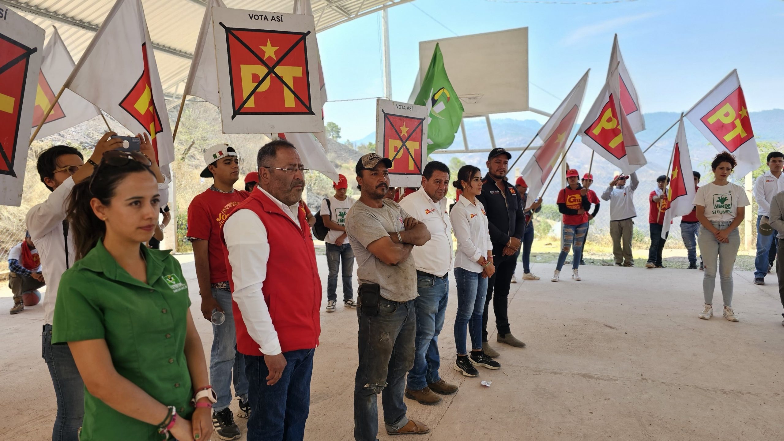 José Luis Téllez recorrió las comunidades más alejadas de las Tenencias de Agostitlán y Puente de Tierra