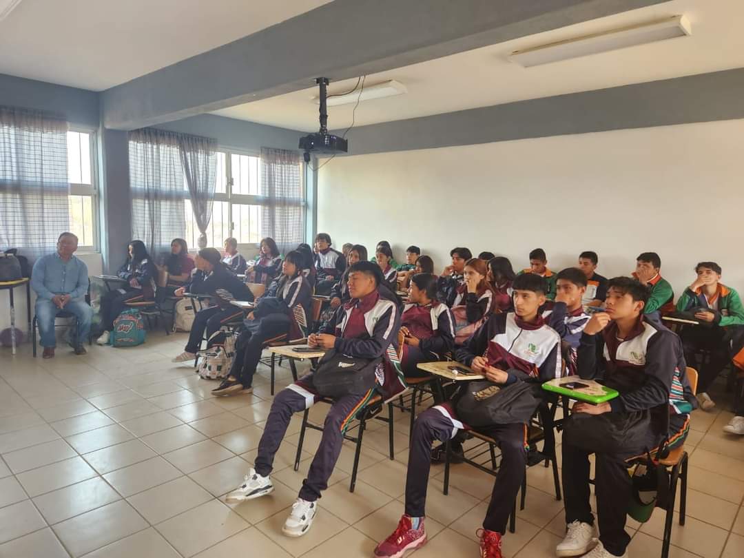 Estudiantes del Cecytem intercambian experiencias interculturales con jóvenes de Boston