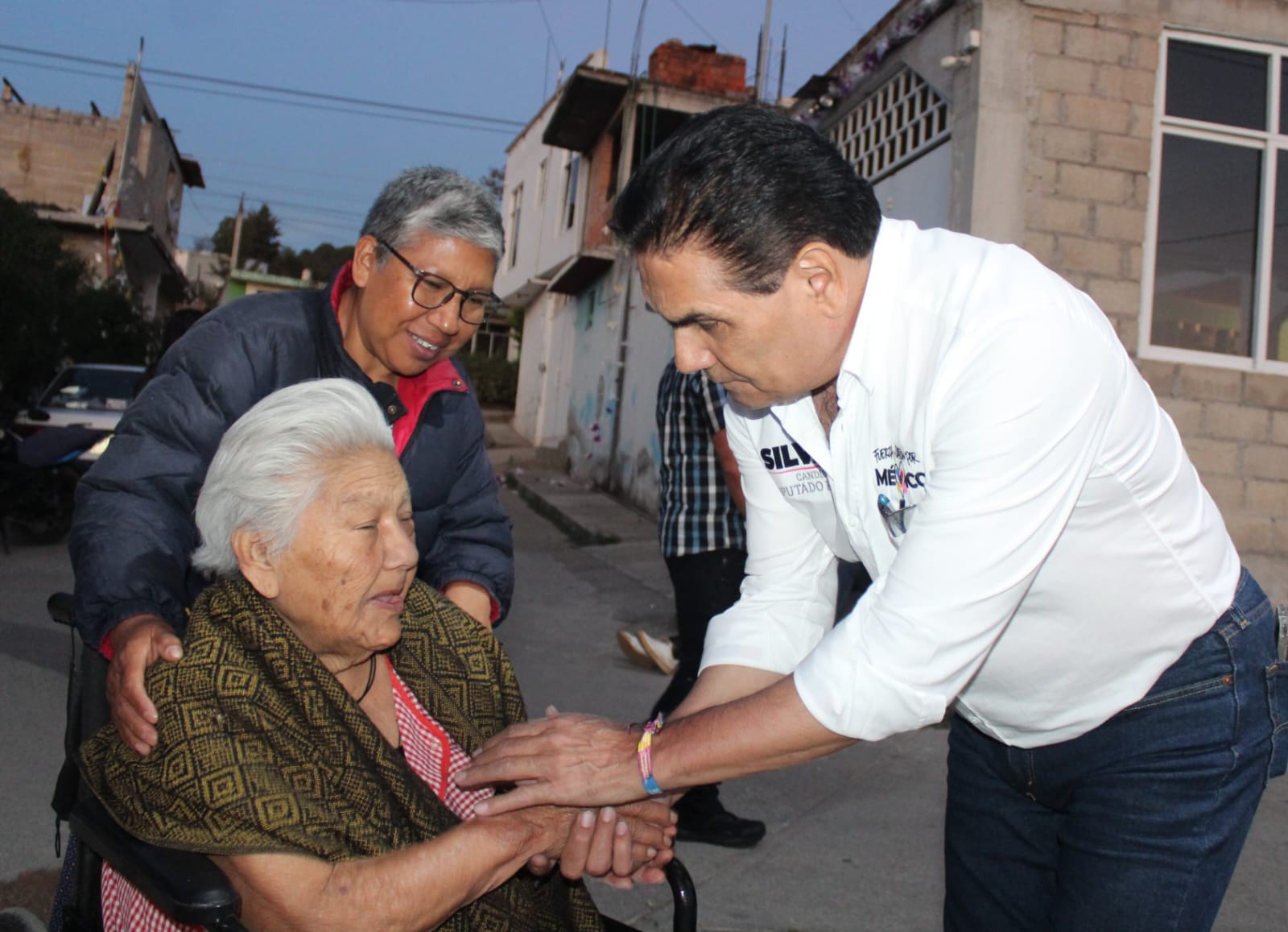 Mi reconocimiento a todas las mamás de México: Silvano Aureoles