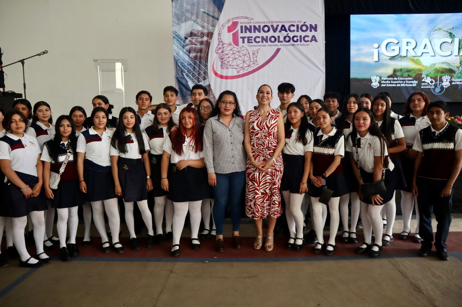 Participan más de 700 estudiantes en encuentro de innovación tecnológica y agrícola