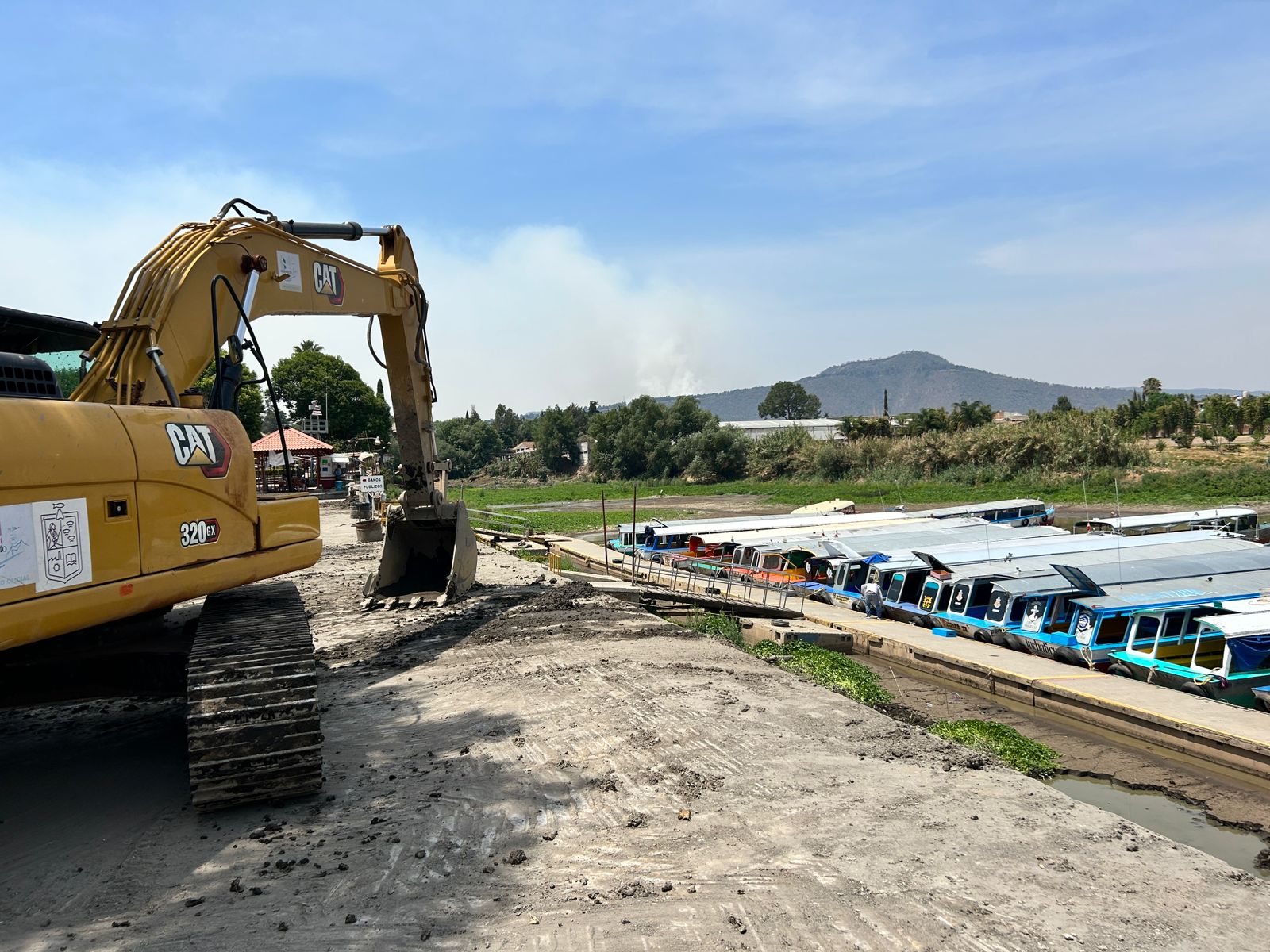 Avanza el mantenimiento de los manantiales en el lago de Pátzcuaro