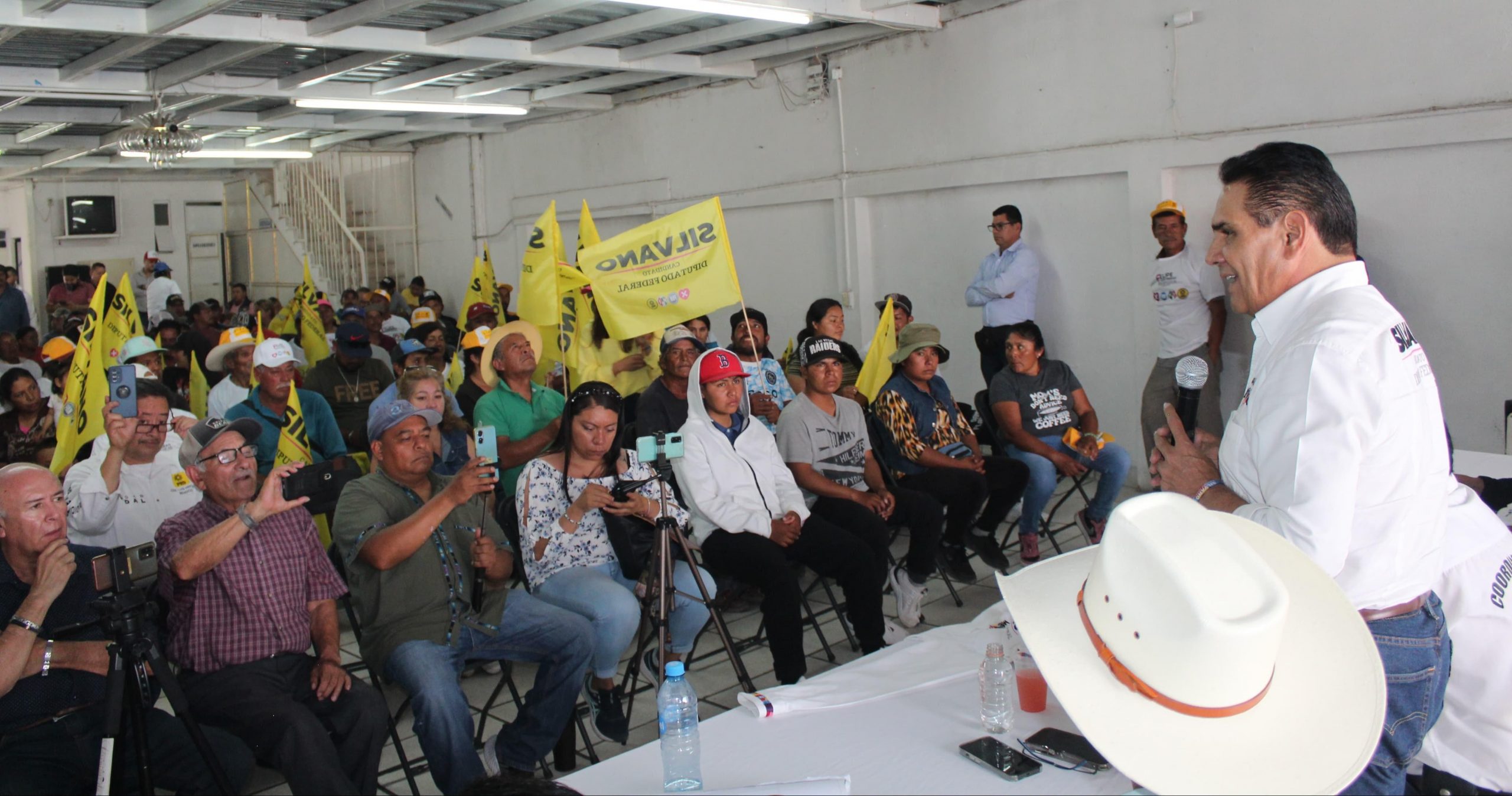 Coordinador del PT en Maravatío se suma a Silvano Aureoles