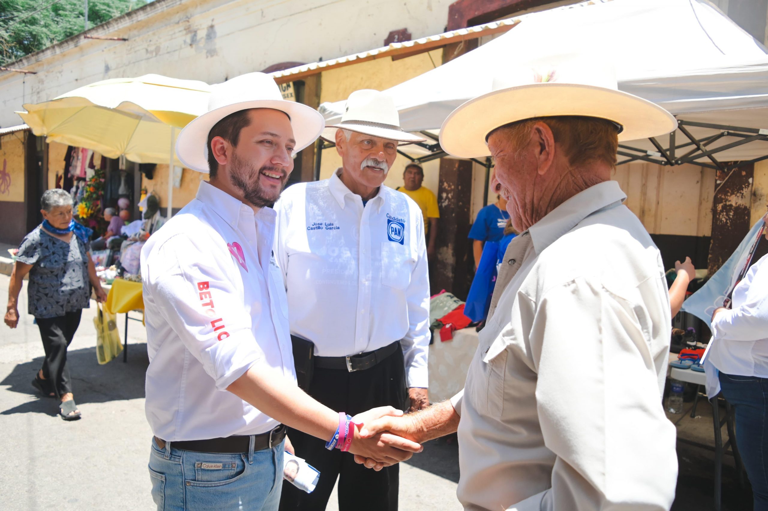 Llama Beto Lucatero a michoacanos a salir a votar en libertad: sólo así lograremos el cambio que deseamos