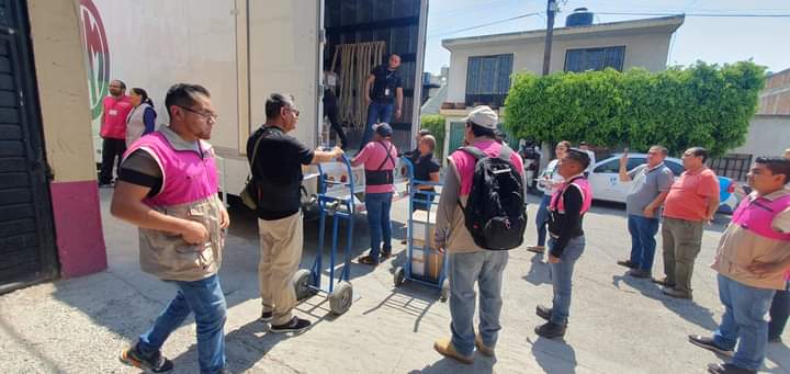 Al INE llegaron paquetes electorales con más de 365 mil boletas