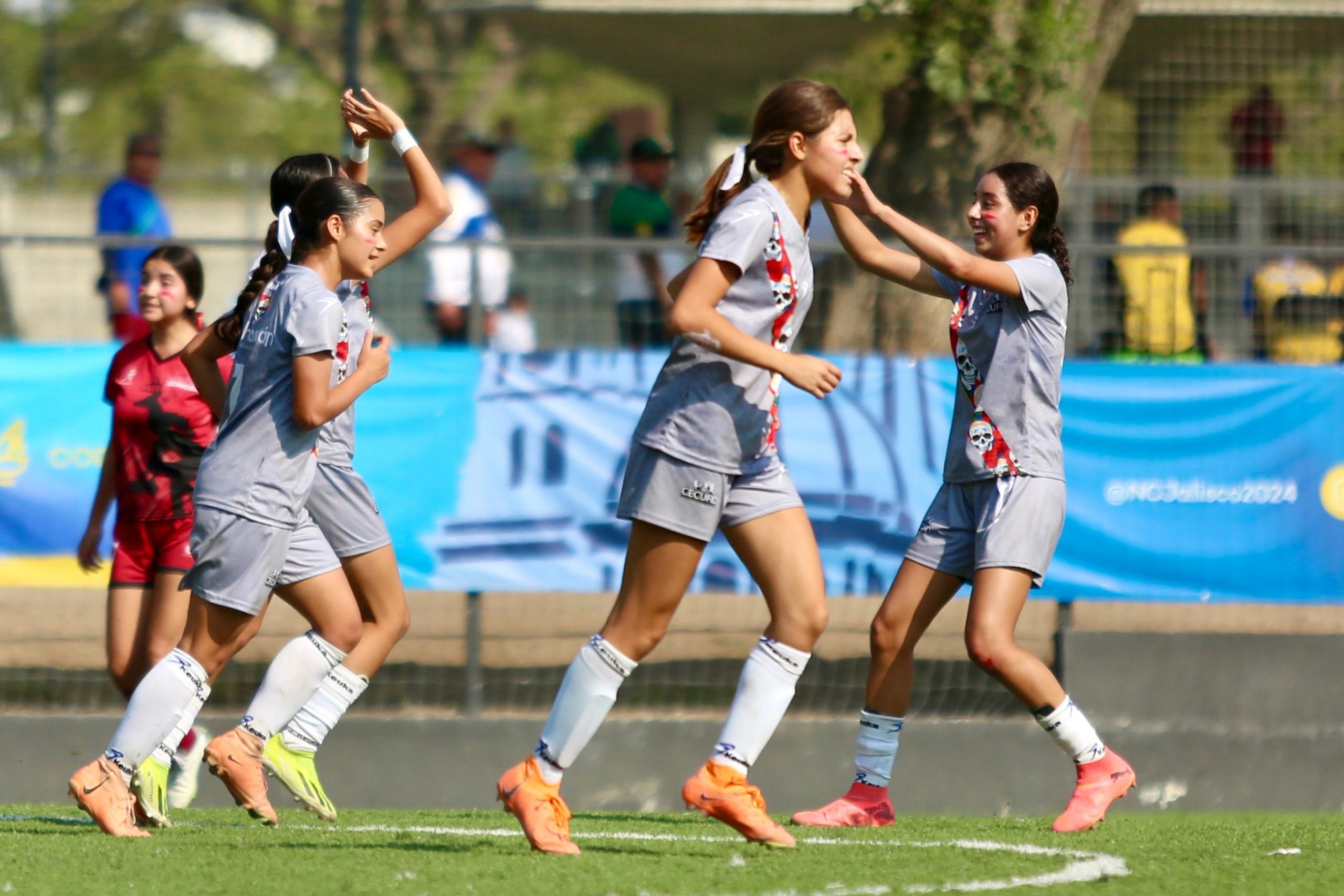 Michoacán hace historia y clasifica a semis de fútbol femenil en Nacionales Conade
