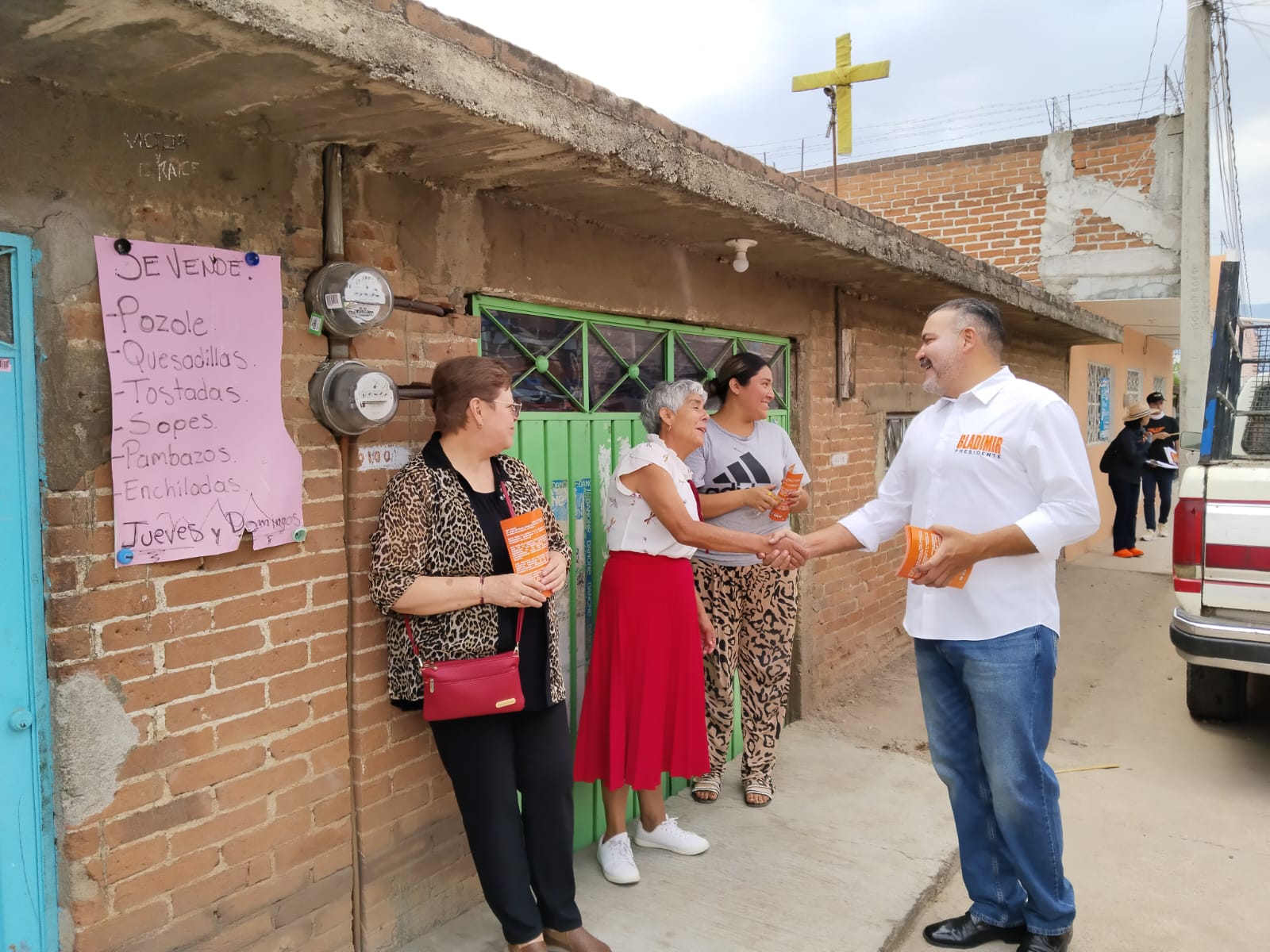 «Mi reconocimiento y compromiso con todas las mamás, este y todos los días»: Bladimir Ponce.