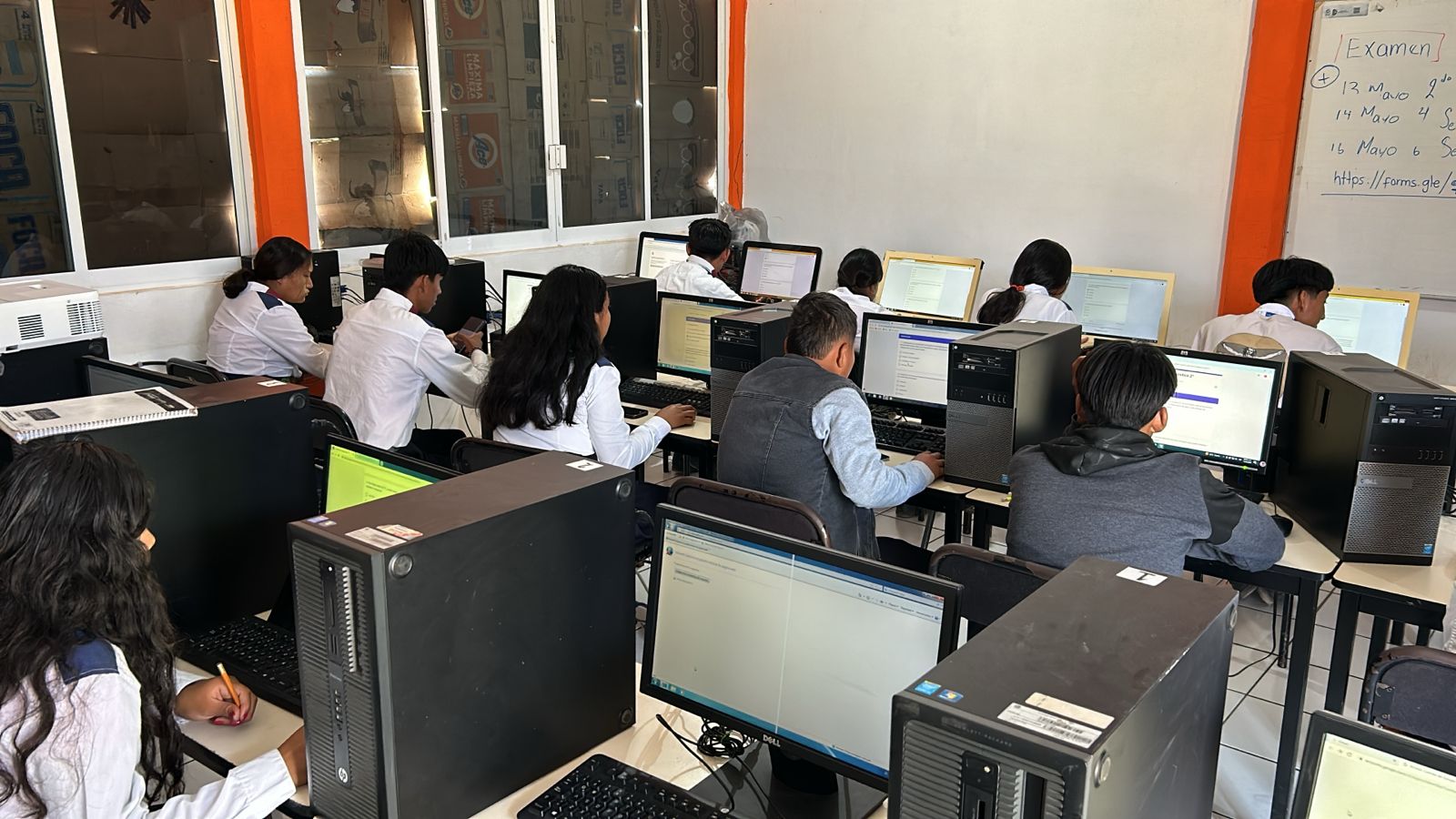 Cecytem mide conocimiento de estudiantes para reforzar aprendizaje