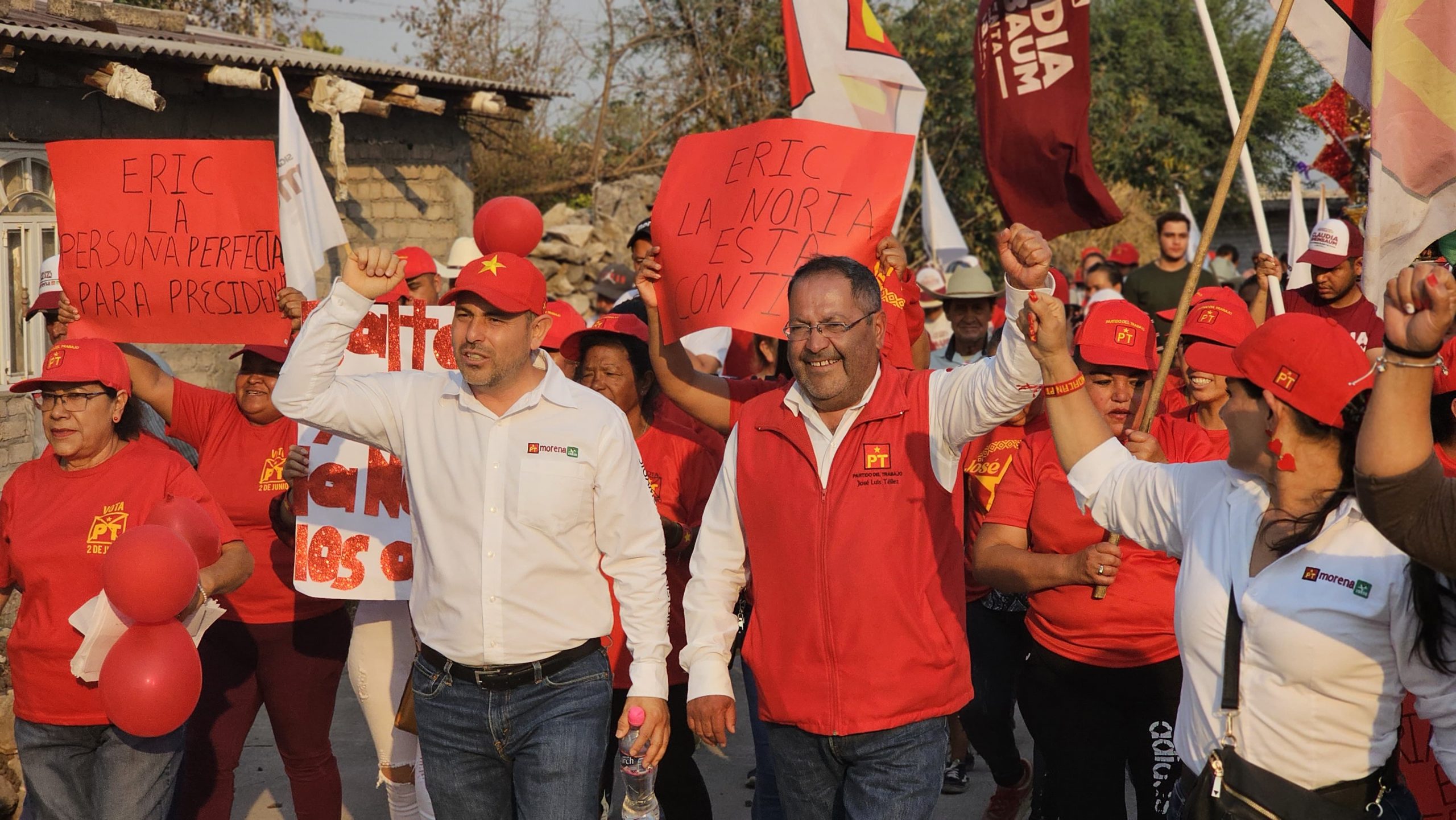 Haciendo equipo con su amigo, Eric Gaona García, José Luis Téllez Marín visitó el municipio de Tarímbaro