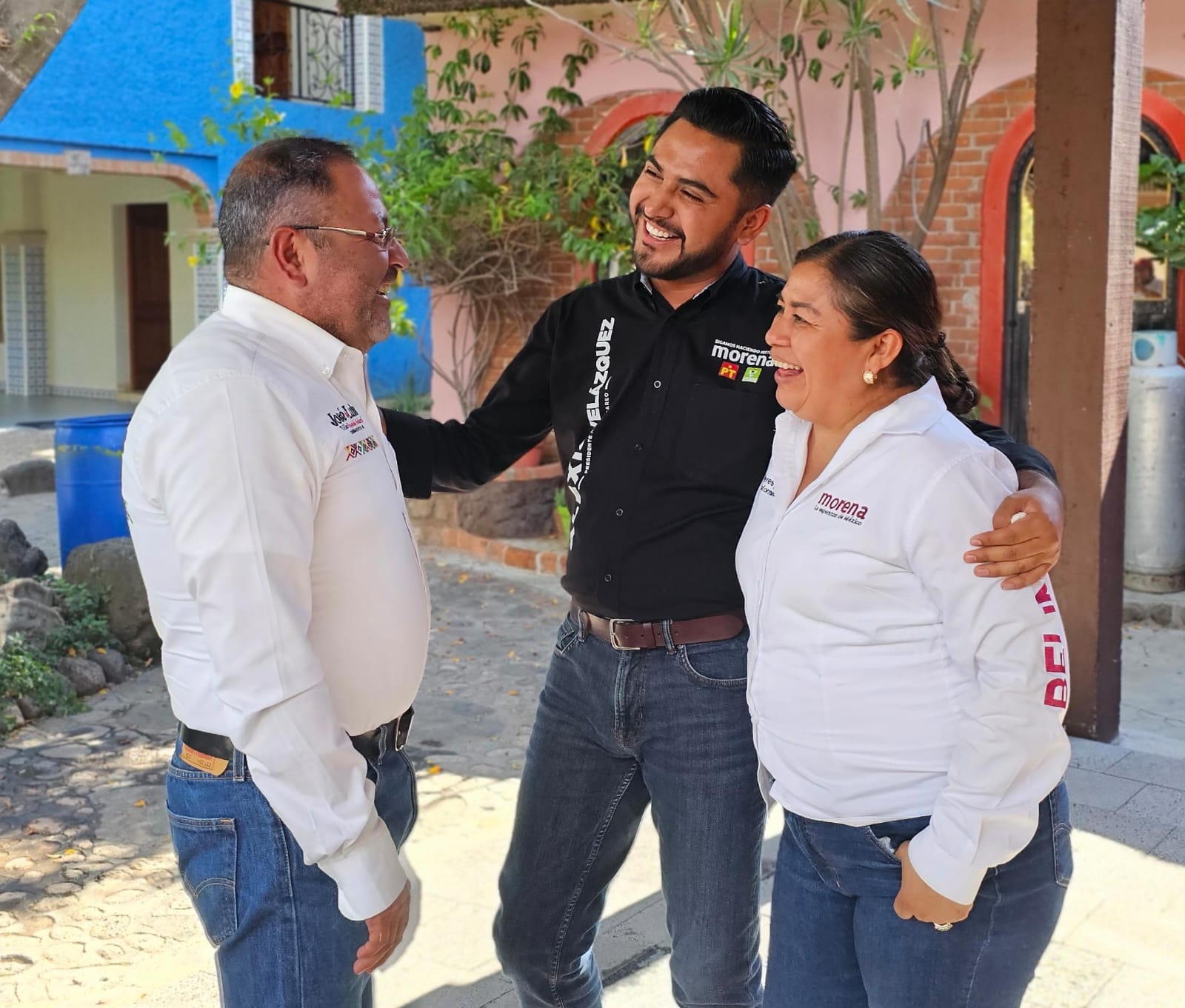 José Luis Téllez continúa trabajando recorriendo todos los rincones del Distrito 06