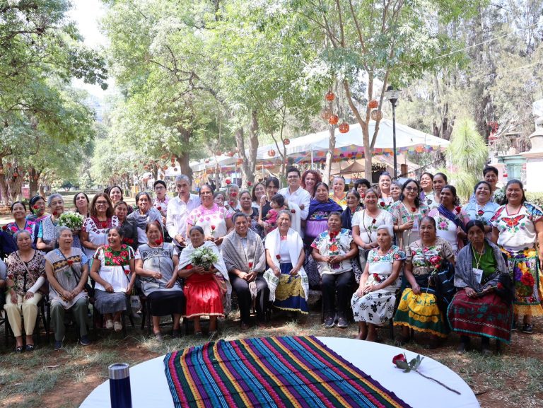Festejan a mamás artesanas en el Festival Michoacán de Origen