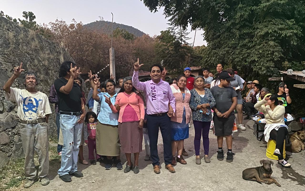 Construcción de Caminos para las comunidades: Tayde González Arias