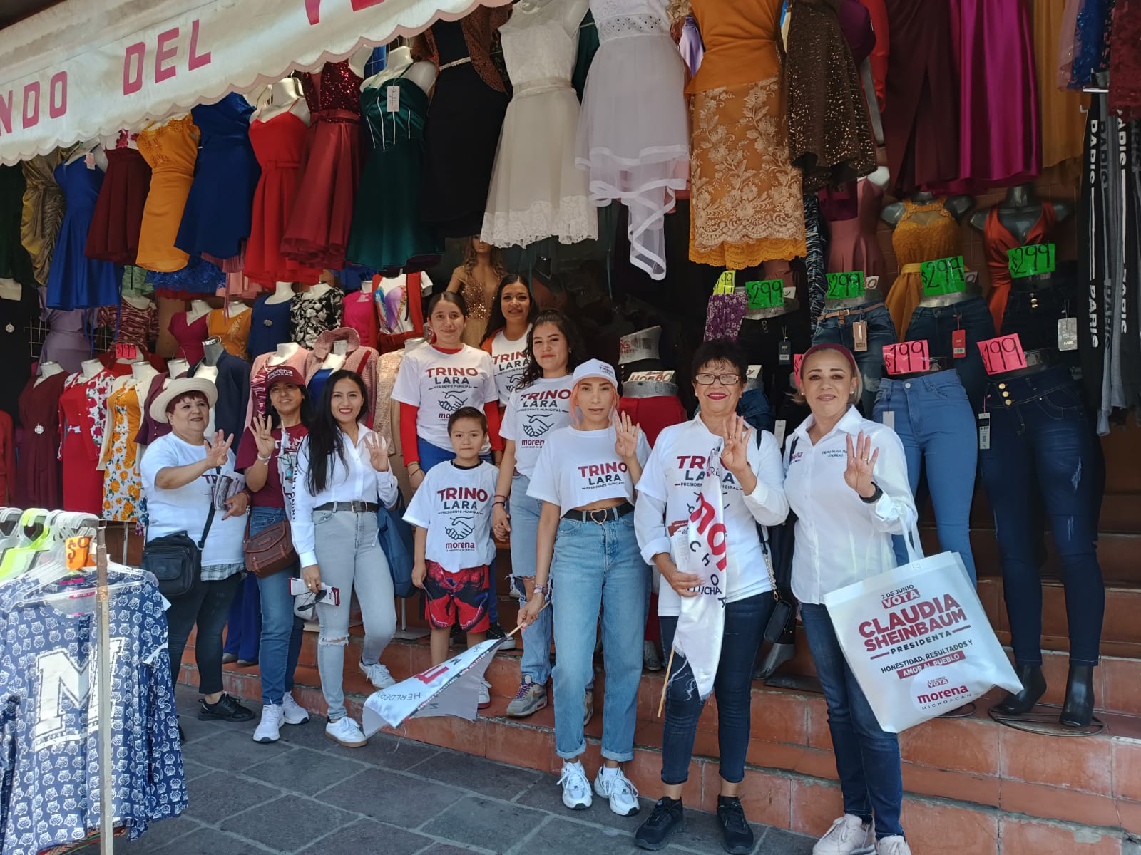 Gran trabajo en campaña de la brigada de mujeres de Morena encabezadas por mi esposa la Maestra Andrea Martínez Alcauter: Trino Lara