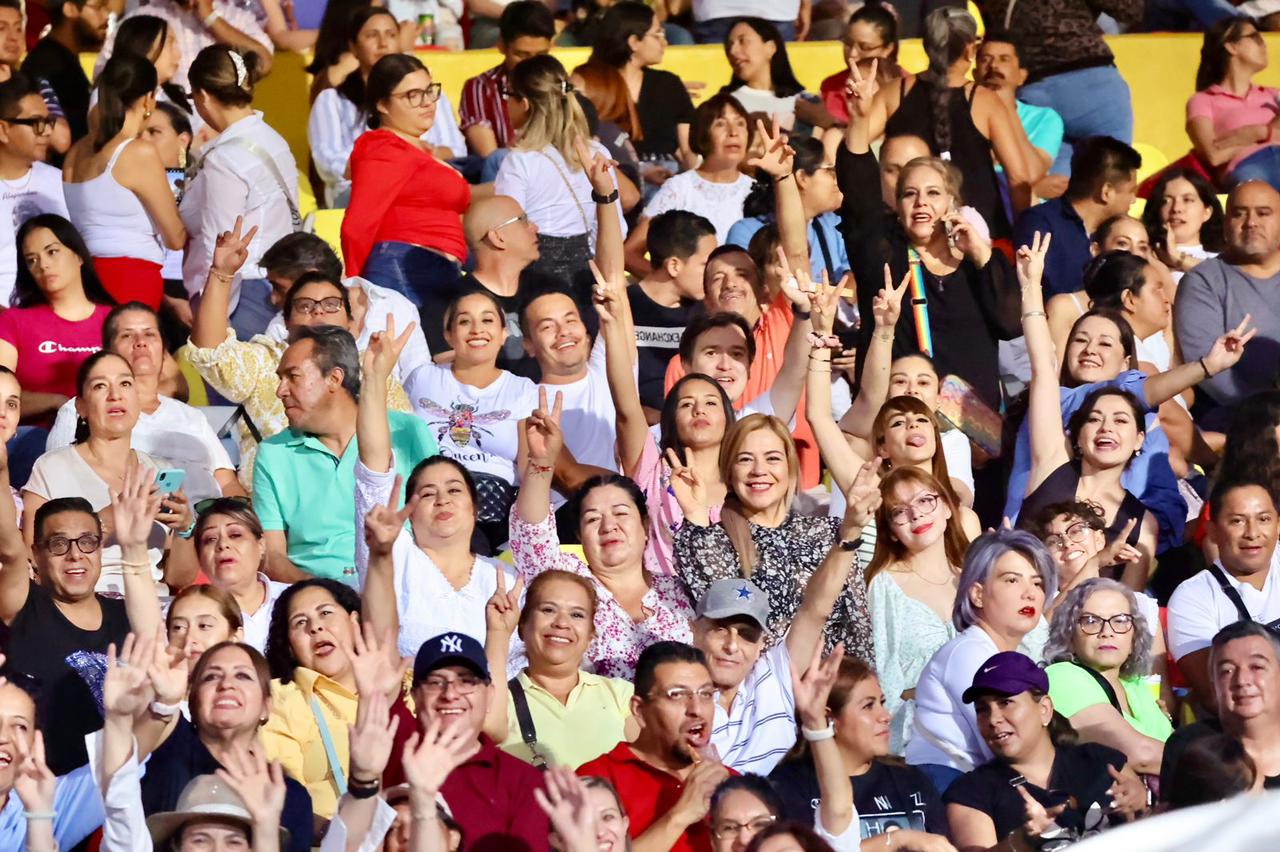 Turistas nacionales y extranjeros llegaron a Michoacán para ver a Alejandro Sanz