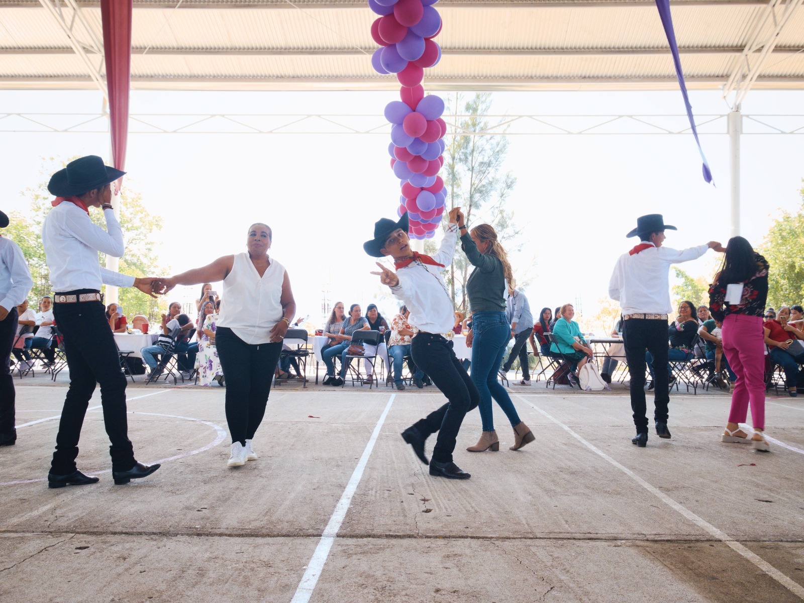 Cecytem celebra a las mamás de sus 93 planteles