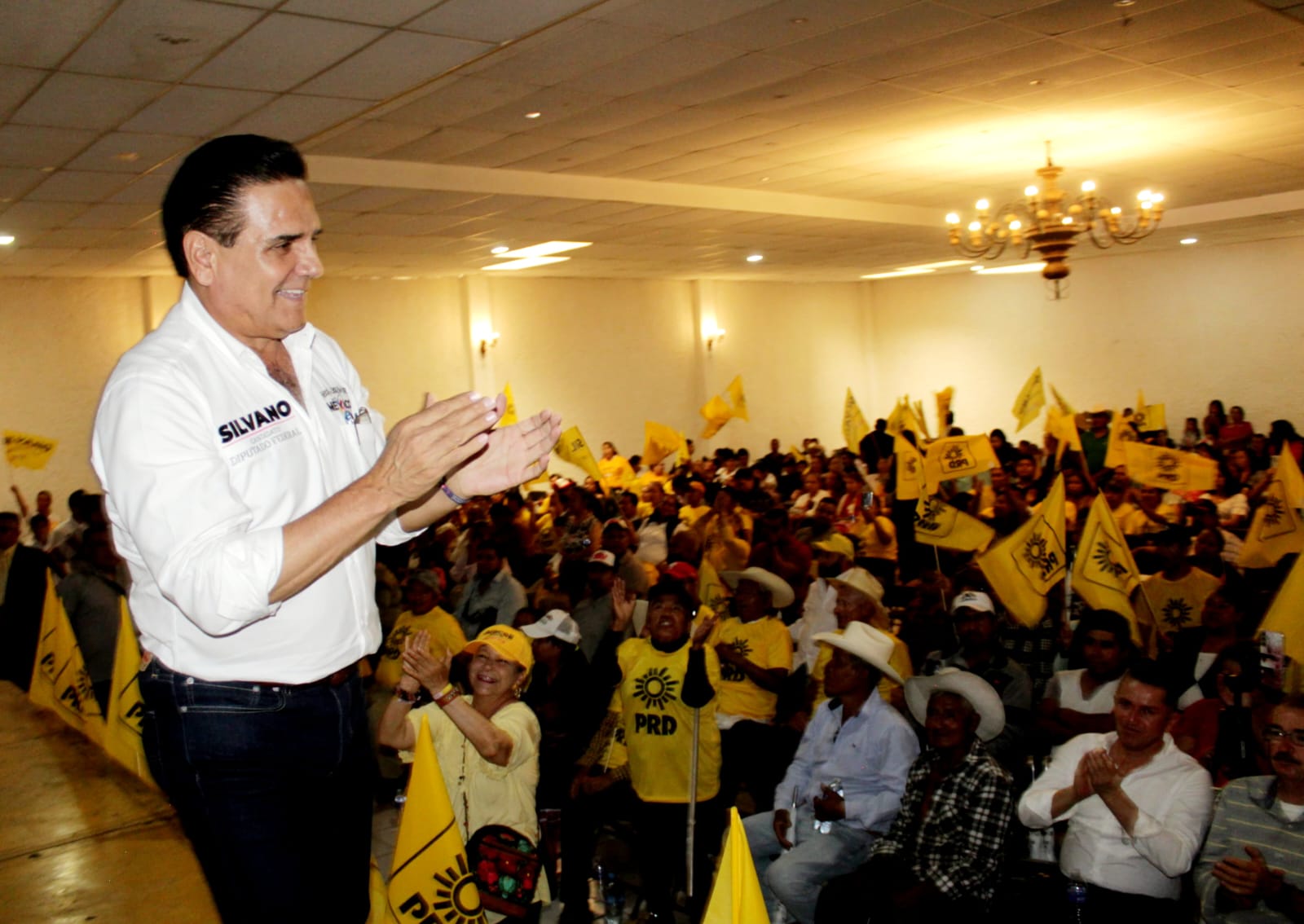 Silvano pide voto consciente por el bien de México, más allá de colores y perfiles