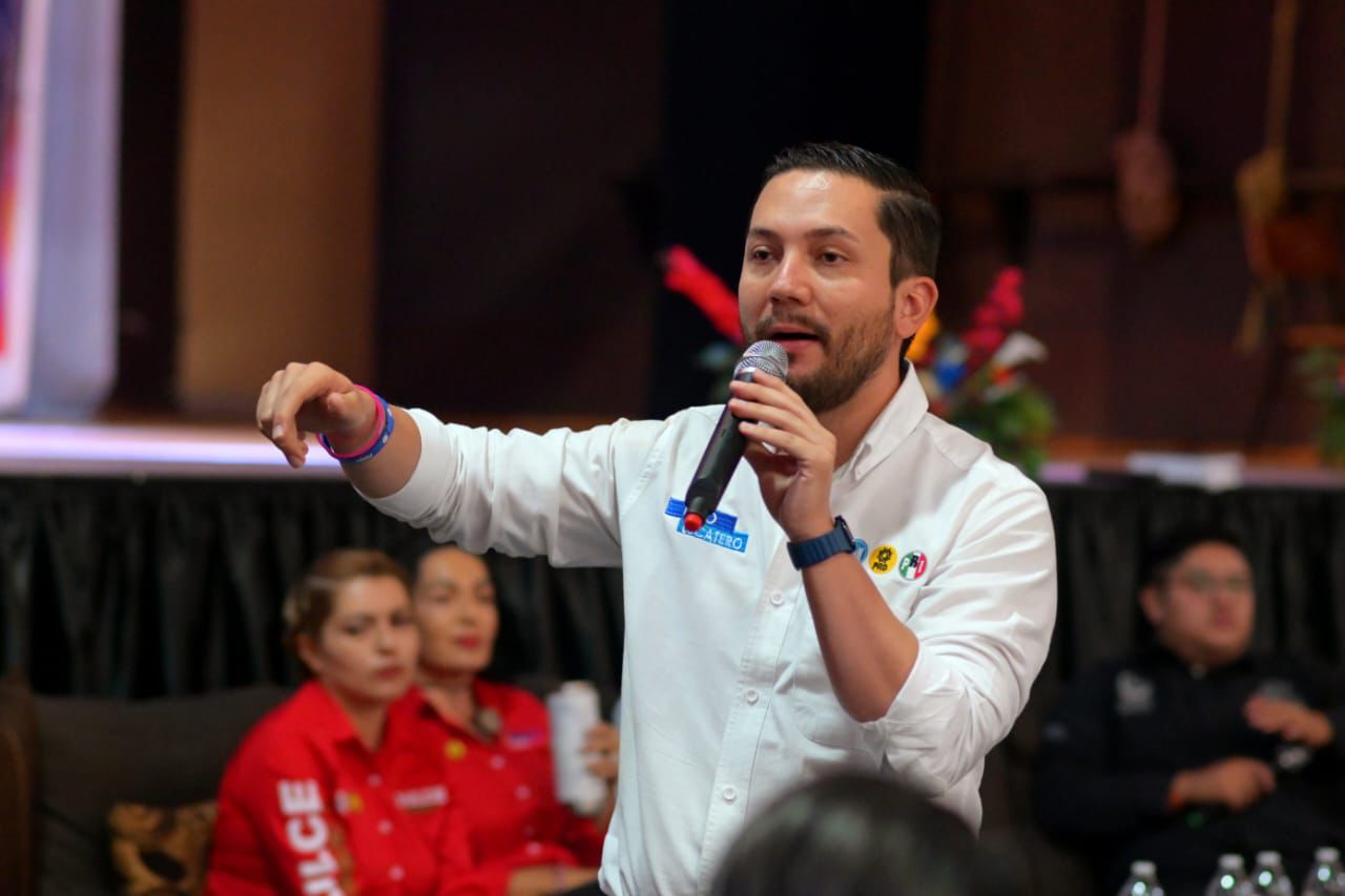 La juventud merece ser representada y a eso iremos al Senado: Beto Lucatero