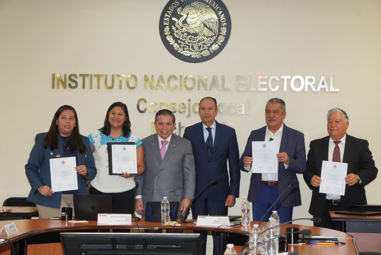 Recibe constancia de mayoría Celeste, primera senadora abiertamente lesbiana