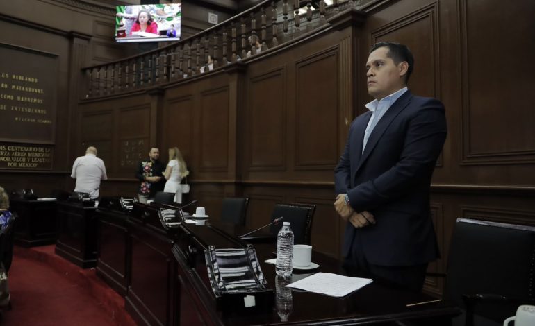 Apoya Christian Jaramillo a colonias de Morelia con cámaras de seguridad