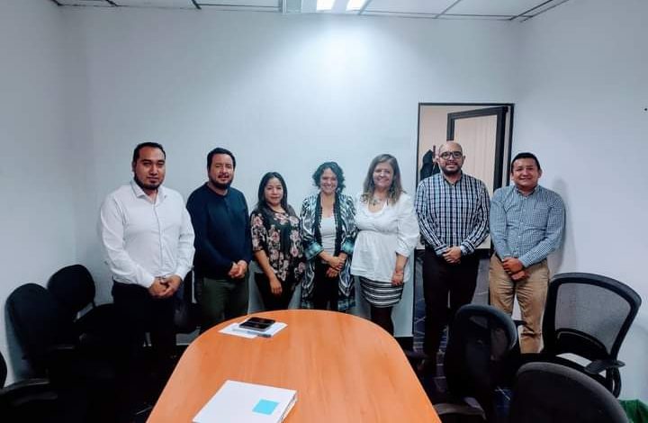 Avanza Universidad Intercultural en obtención de cédulas federales para egresados