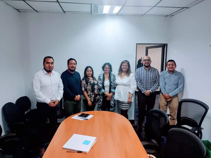 Avanza Universidad Intercultural en obtención de cédulas federales para egresados