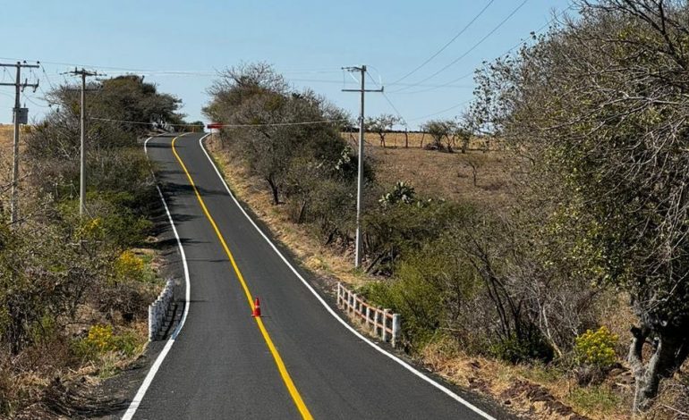 SCOP rehabilitó camino Santa Bárbara-Zináparo para beneficio de 2 mil habitantes