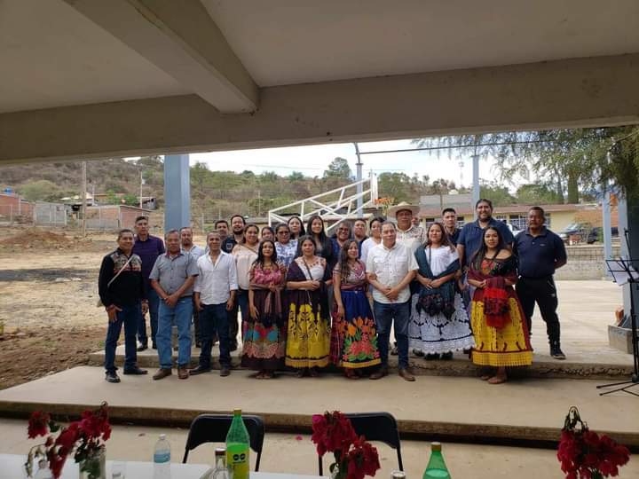 Busca Universidad Intercultural ampliar oferta educativa en extension Santa Fe de la Laguna