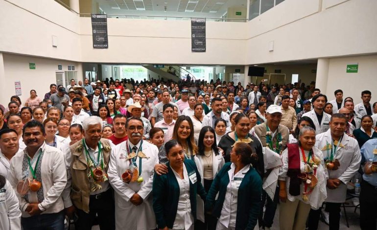 Trabajaremos por la salud y bienestar de Zacapu: Mónica Valdez