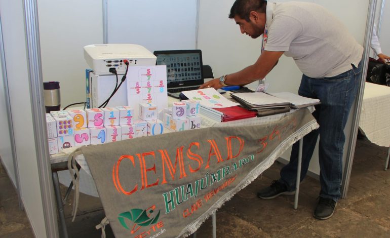 Maestro del Cecytem crea método para aprender matemáticas jugando