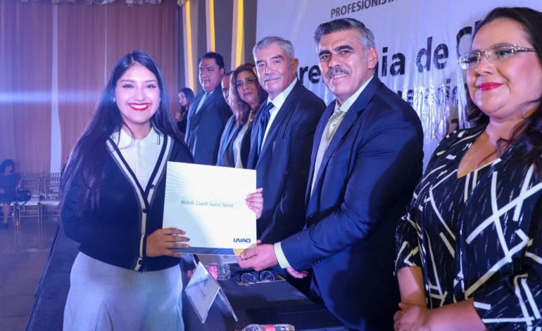 Celebran a egresados de la Preparatoria UVAQ Unidad Académica San José de Ciudad Hidalgo
