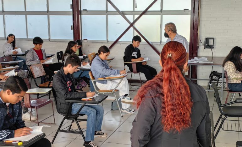 Inicia el examen de admisión para aspirantes del CBTIS 162 en Zitácuaro