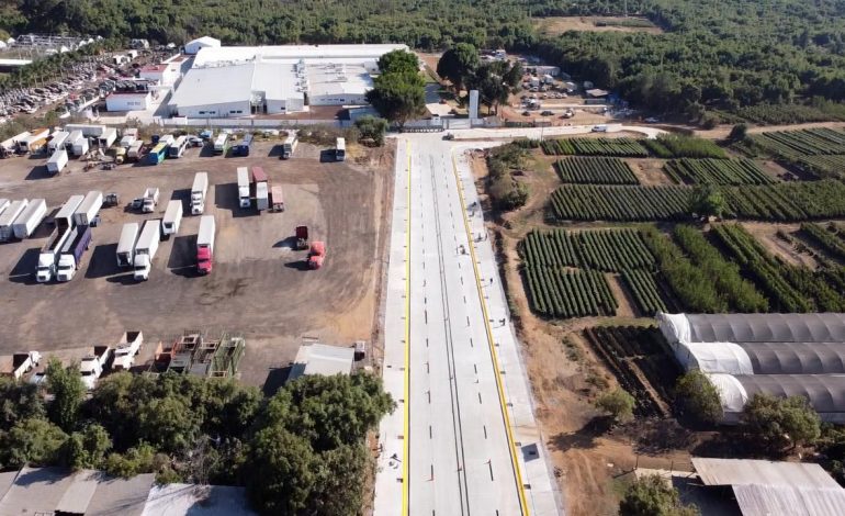 Construyó Gobierno estatal acceso a nuevo hospital del IMSS en Uruapan