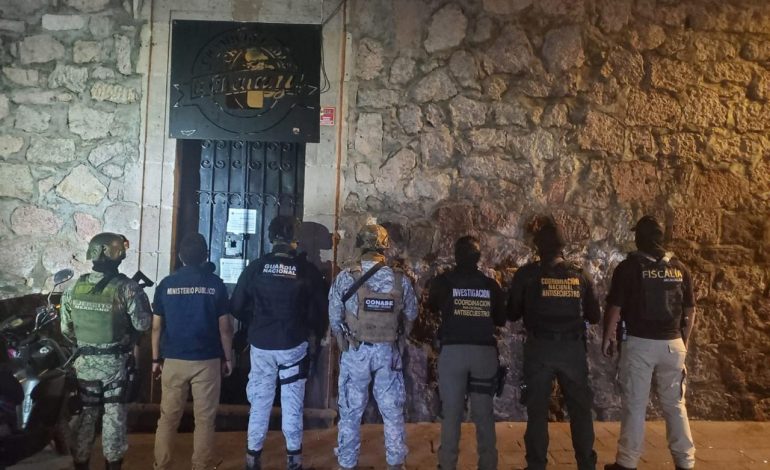 Durante diligencias de cateo realizadas en la colonia Centro, Fiscalía General asegura tres bares relacionados en conductas ilícitas