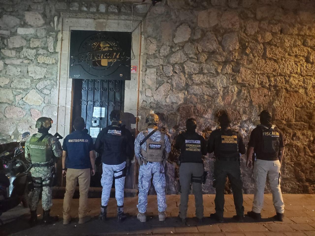 Durante diligencias de cateo realizadas en la colonia Centro, Fiscalía General asegura tres bares relacionados en conductas ilícitas