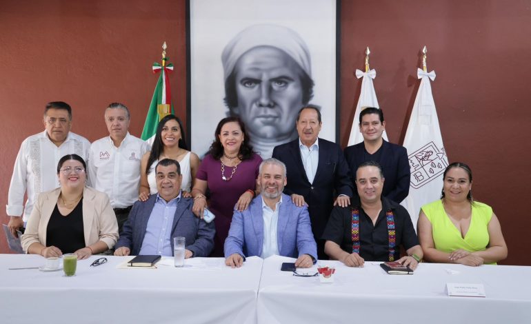 Bedolla y diputados federales electos acuerdan gestionar rehabilitación carretera