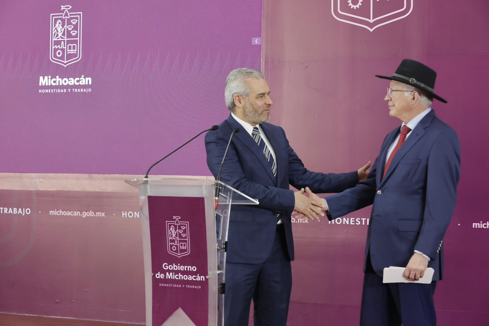 Próxima semana el embajador Ken Salazar visitará Michoacán