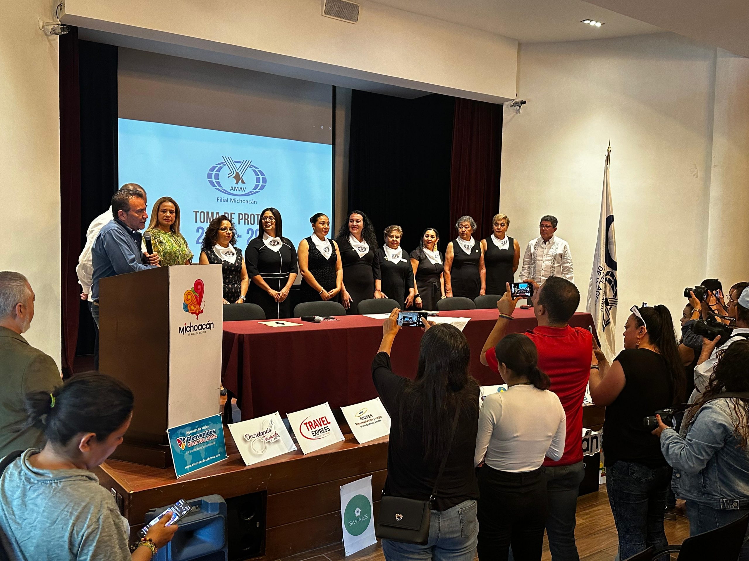 Rinde protesta nuevo Consejo Directivo de la Asociación de Agencias de Viajes