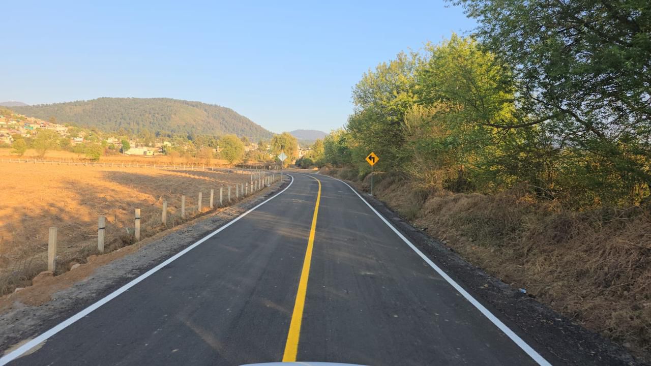 Pavimenta SCOP vialidad que conecta a Opopeo con Santa Clara del Cobre