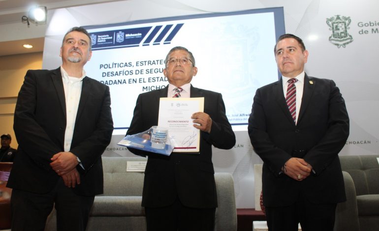 Fortalecen habilidades de policías auxiliares en liderazgo y planeación estratégica