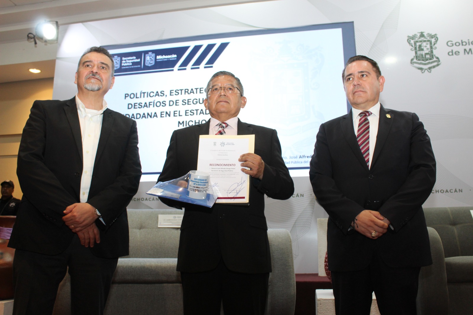 Fortalecen habilidades de policías auxiliares en liderazgo y planeación estratégica