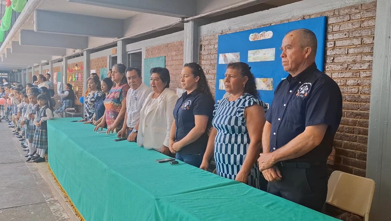 Con la inauguración de 3 murales, Zitácuaro conmemora el día nacional del lenguaje de señas Mexicanas