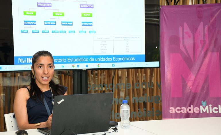 Sedeco capacita emprendedores con herramientas digitales de INEGI