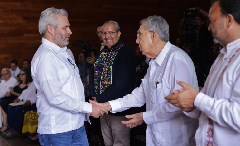 Reconoce Bedolla aportación de Cuauhtémoc Cárdenas en la construcción de un México democrático.