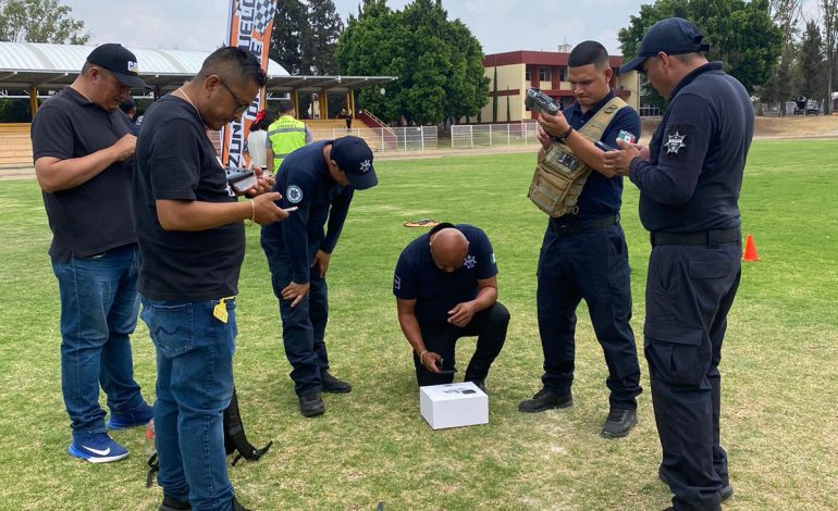 Concluye curso de pilotaje de drones del Cecytem con prácticas de campo.