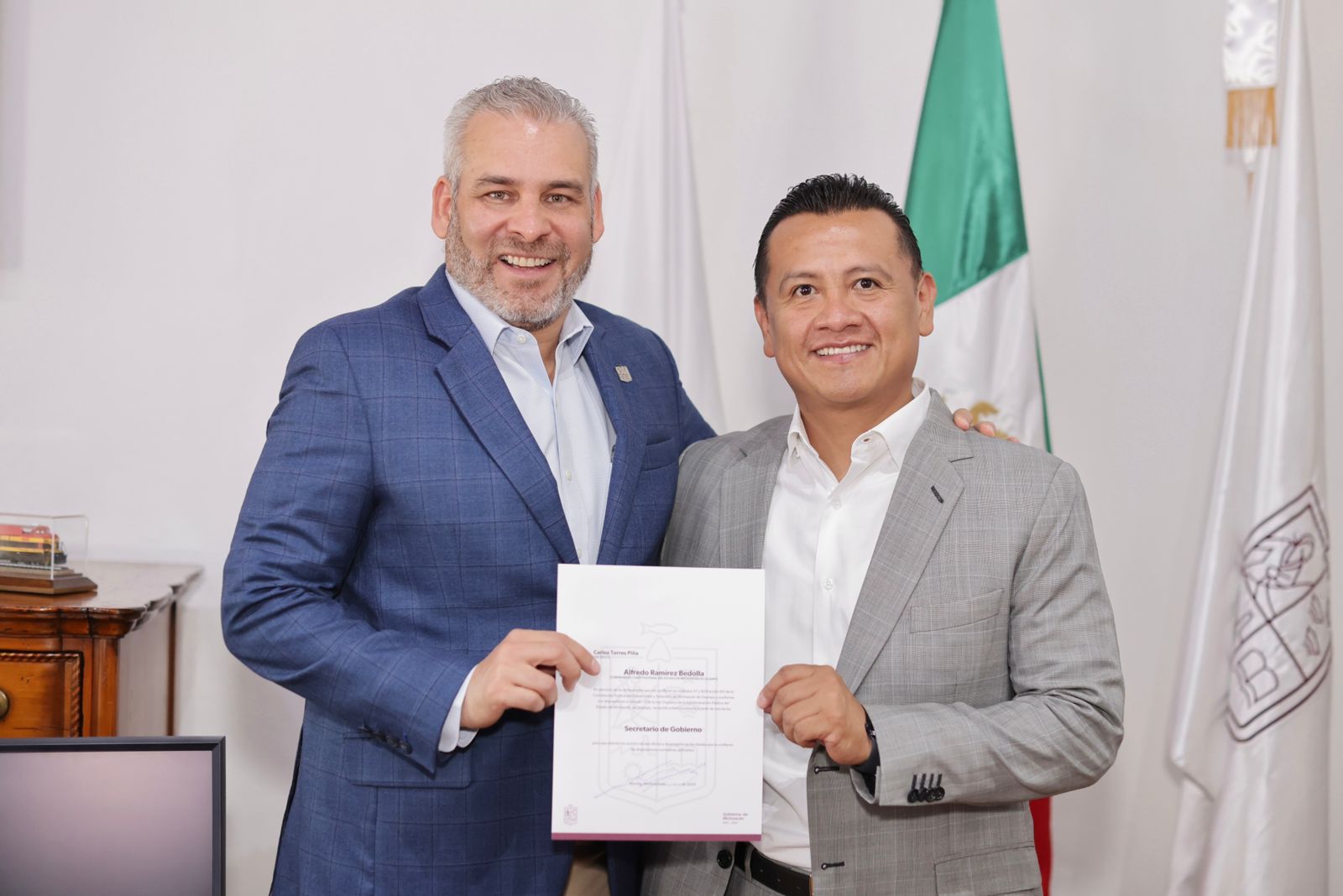 Nombra Bedolla a Carlos Torres Piña como secretario de Gobierno.