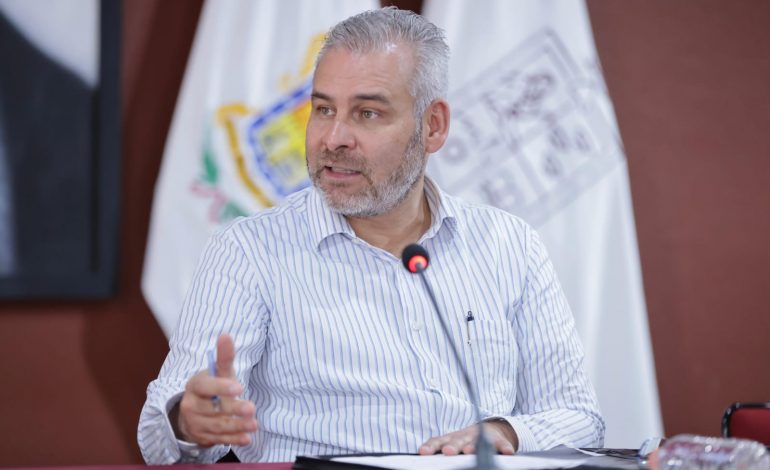 Servicios escolares homologados en institutos y subsistemas evitarán corrupción: Bedolla