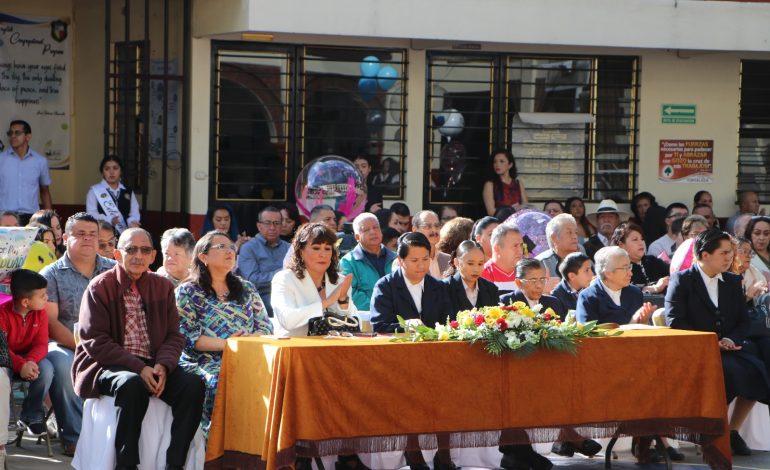 La Regidora Martha Elva Solís, asistió a la clausura de fin de cursos del Colegio Guadalupano Plancartino “José María Morelos” Nivel Secundaria.