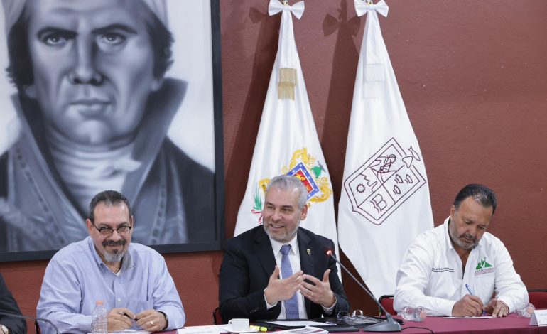Bedolla instruye reforzar acciones para preservación del lago de Pátzcuaro