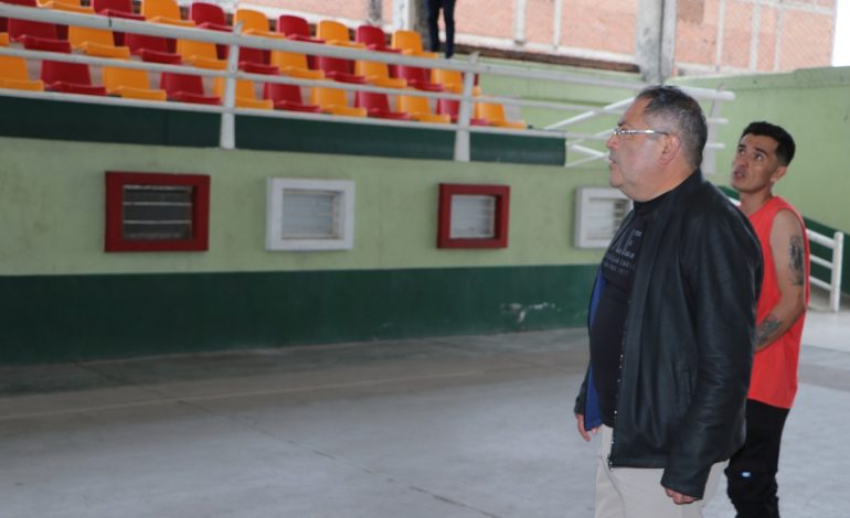 Estamos trabajando en el mejoramiento de los espacios deportivos: José Luis Téllez Marín.