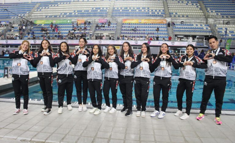 Equipo femenil de polo acuático de Michoacán gana bronce en Nacionales Conade