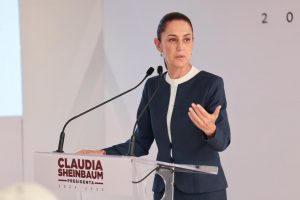 CLAUDIA SHEINBAUM ANUNCIA LA CONSTRUCCIÓN DE TRES MIL KILÓMETROS DE TREN DE PASAJEROS EN EL NORTE DEL PAÍS PARA EL PRÓXIMO SEXENIO.